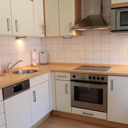 Apartman Palais Am Park - 14-17 *